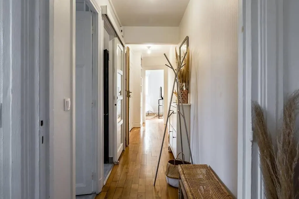 Premium Flat In Well Furnished 16th District Daire Paris